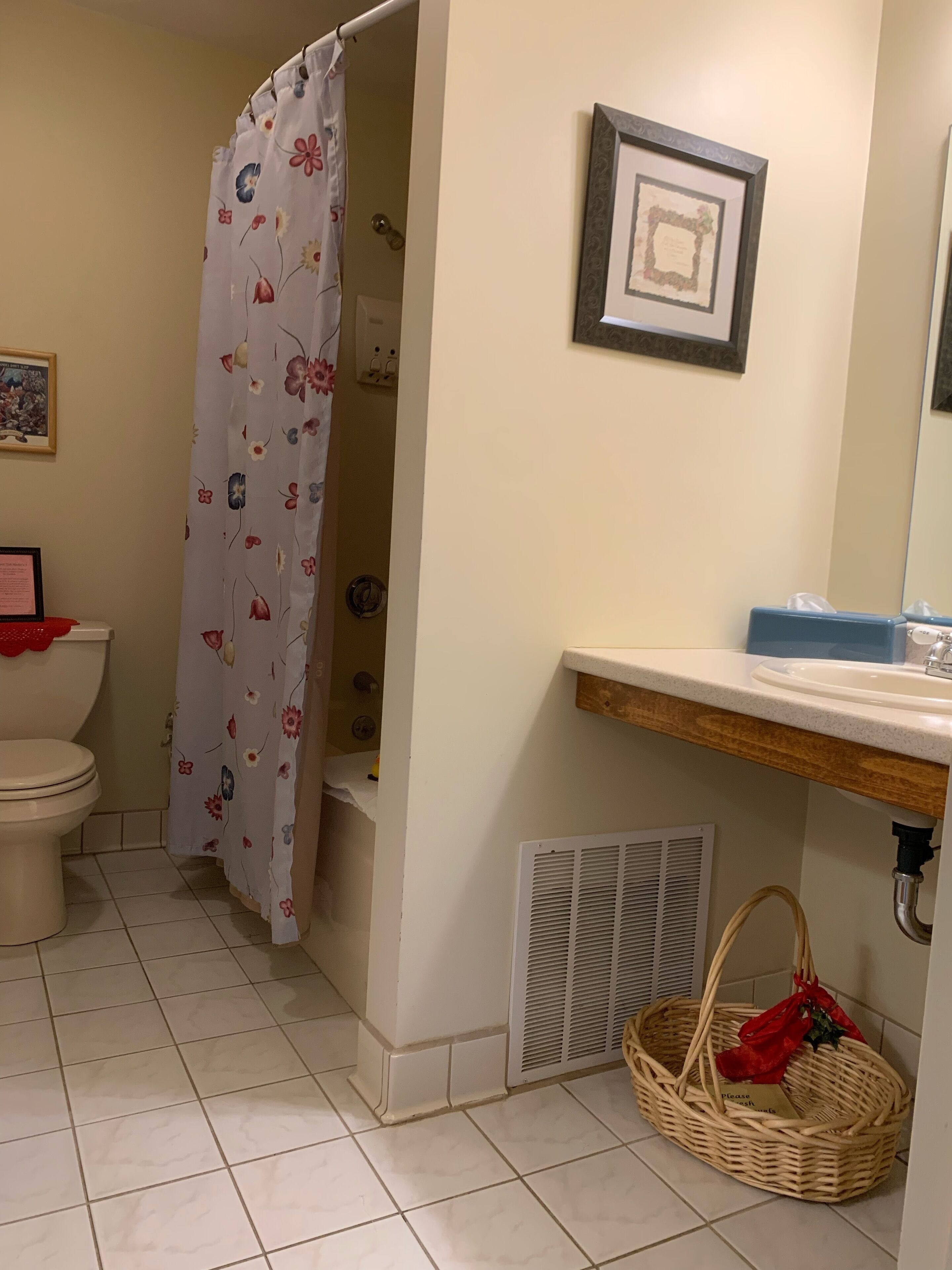 Standard Room, 1 Bedroom | Premium bedding, individually decorated, individually furnished