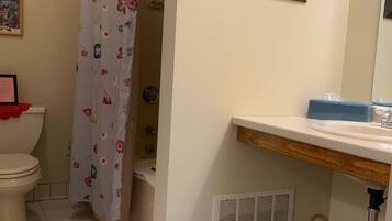 Standard Room, 1 Bedroom | Premium bedding, individually decorated, individually furnished