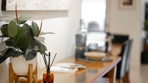 Dining - Beachfront 2 - Steps away from the prestine waters of Mollymook Beach (Mollymook)