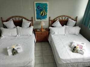 2 bedrooms, desk, iron/ironing board, bed sheets
