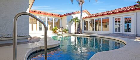 Outdoor pool, a heated pool