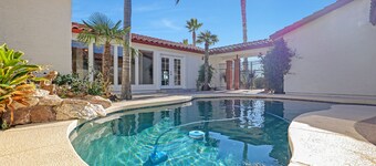 3 Bedroom 2 bath home in Wickenburg AZ with horse facilities and pool.