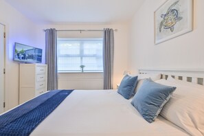 2 habitaciones, escritorio, tabla de planchar con plancha y wifi gratis 