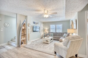 Smart TV, DVD player - O-Sea-D | Second-row | Private Heated Pool (North Myrtle Beach)