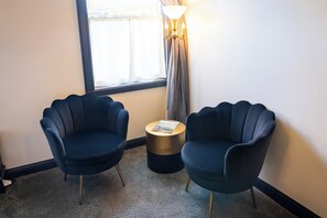 Room 11 | Premium bedding, pillowtop beds, free WiFi, bed sheets - Hotel Stevenson (Stevenson)