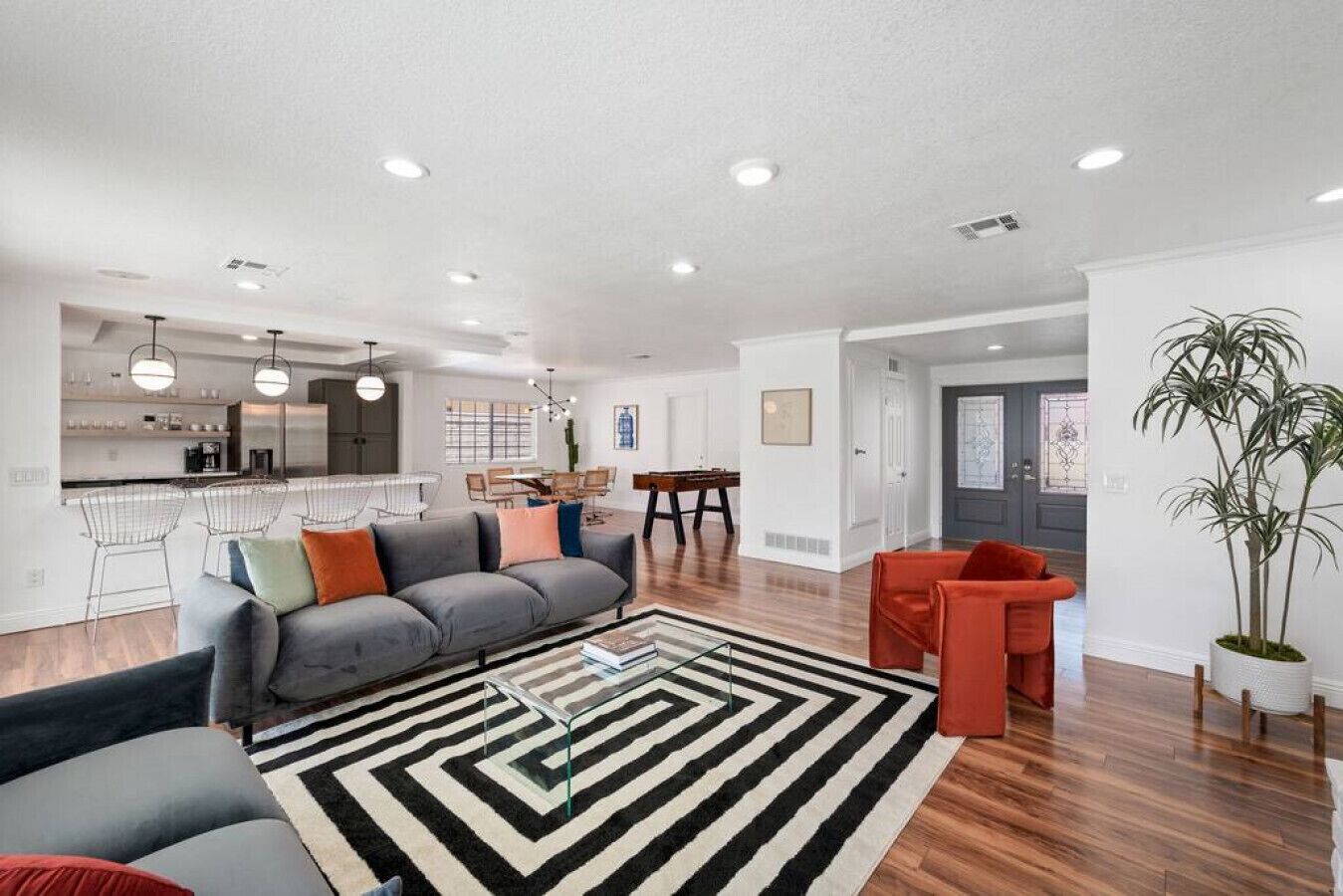 Mid Century Modern Pool Paradise w/ Putting Green