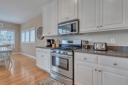 Updated! 5Br Home / Wineries / Breweries / Hiking