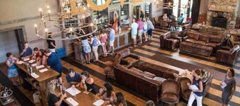 Beautiful Mountain Getaway• 5Bed, Wineries, Breweries, Golk, Hiking