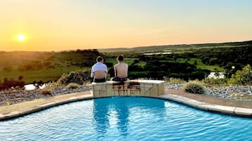 Piscine extérieure, piscine chauffée