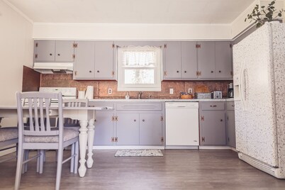 2 Bedroom Home less than 2 miles to Jacks Fork River