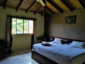 3 soverom, strykejern/-brett, reiseseng for barn og wi-fi (inkludert)