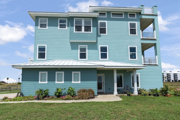 Coastal charm, curb appeal, and plenty of sunshine—welcome to Mahalo Beach Home.