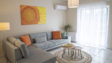 智能电视、壁炉、电子游戏、书