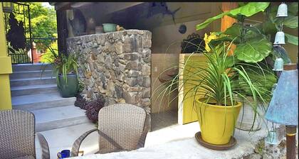 Jungle view bedroom with private entrance,outdoor private Bali style bathroom