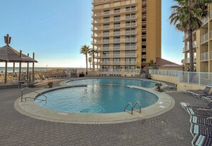 Imagen sin descripción, 5 de 47, botón