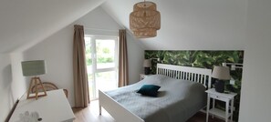 2 bedrooms, free WiFi, bed sheets