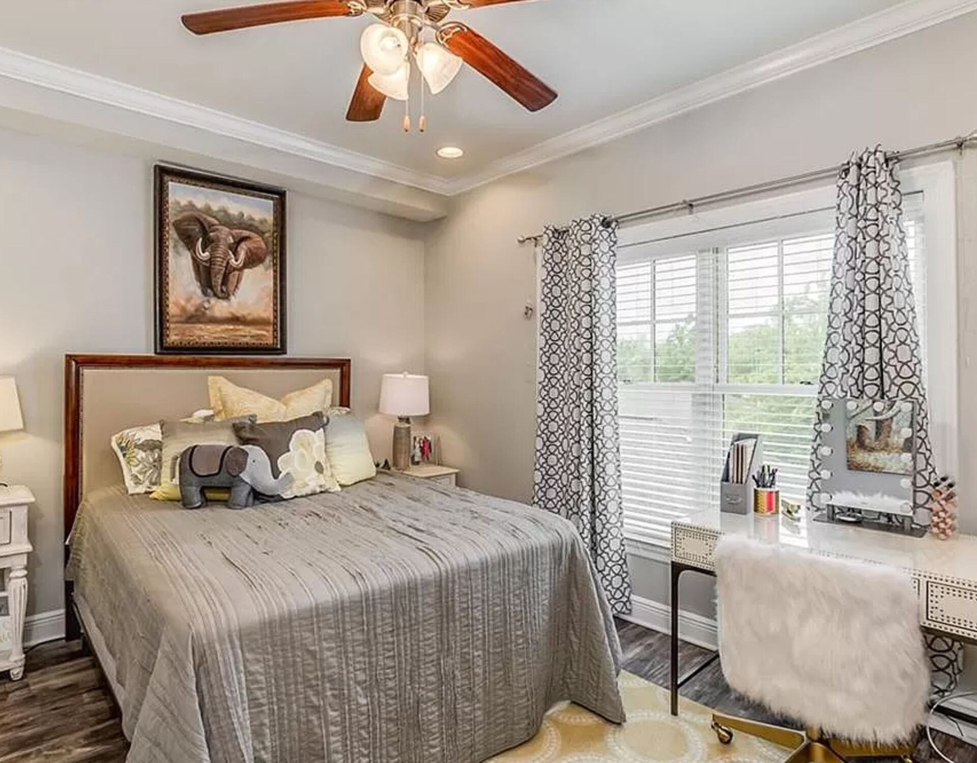 Two Blocks from Bryant-Denny Stadium @ Twelve!