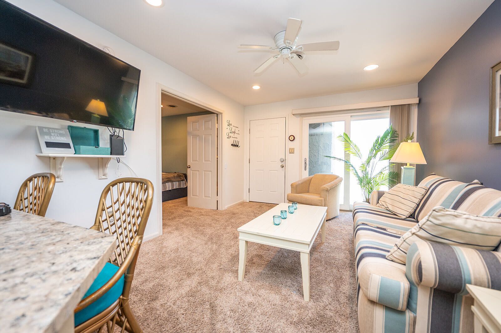 Tranquil Oasis - Modern & Private 2/2 Condo