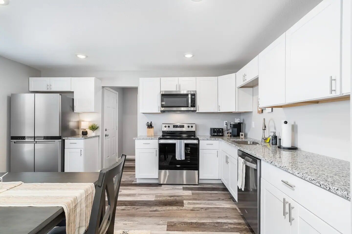 Luxe Private Dallas Getaway Minutes from Downtown!