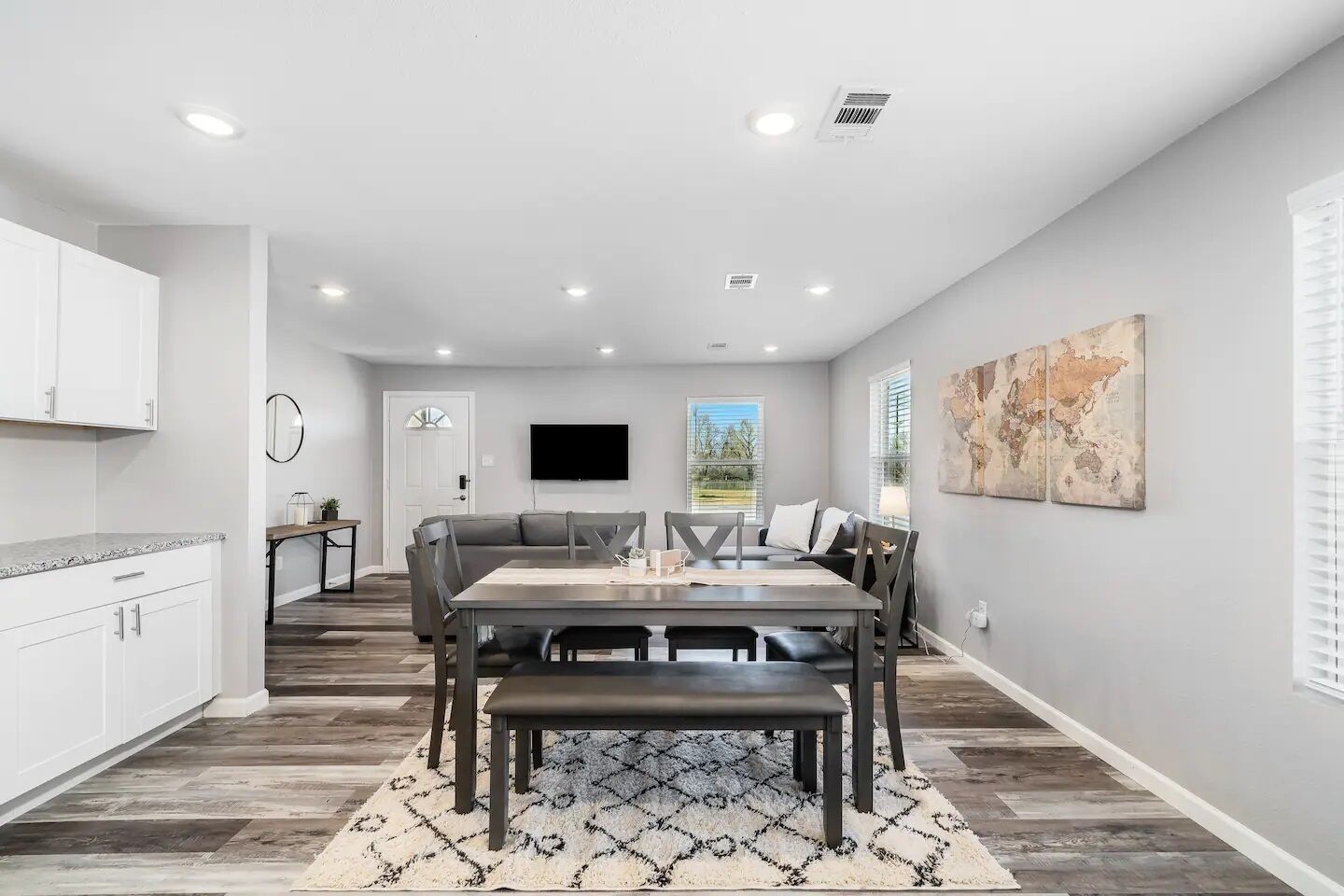 Luxe Private Dallas Getaway Minutes from Downtown!