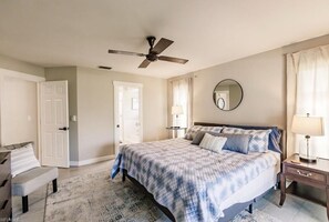 3 Schlafzimmer, Schreibtisch, Bügeleisen/Bügelbrett, kostenloses WLAN