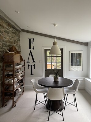 Dining - Historic inn completely renovated. Stylish and cozy. (Spruce Creek)