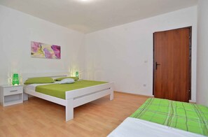 3 Schlafzimmer, Bügeleisen/Bügelbrett, Reisekinderbett, Internetzugang