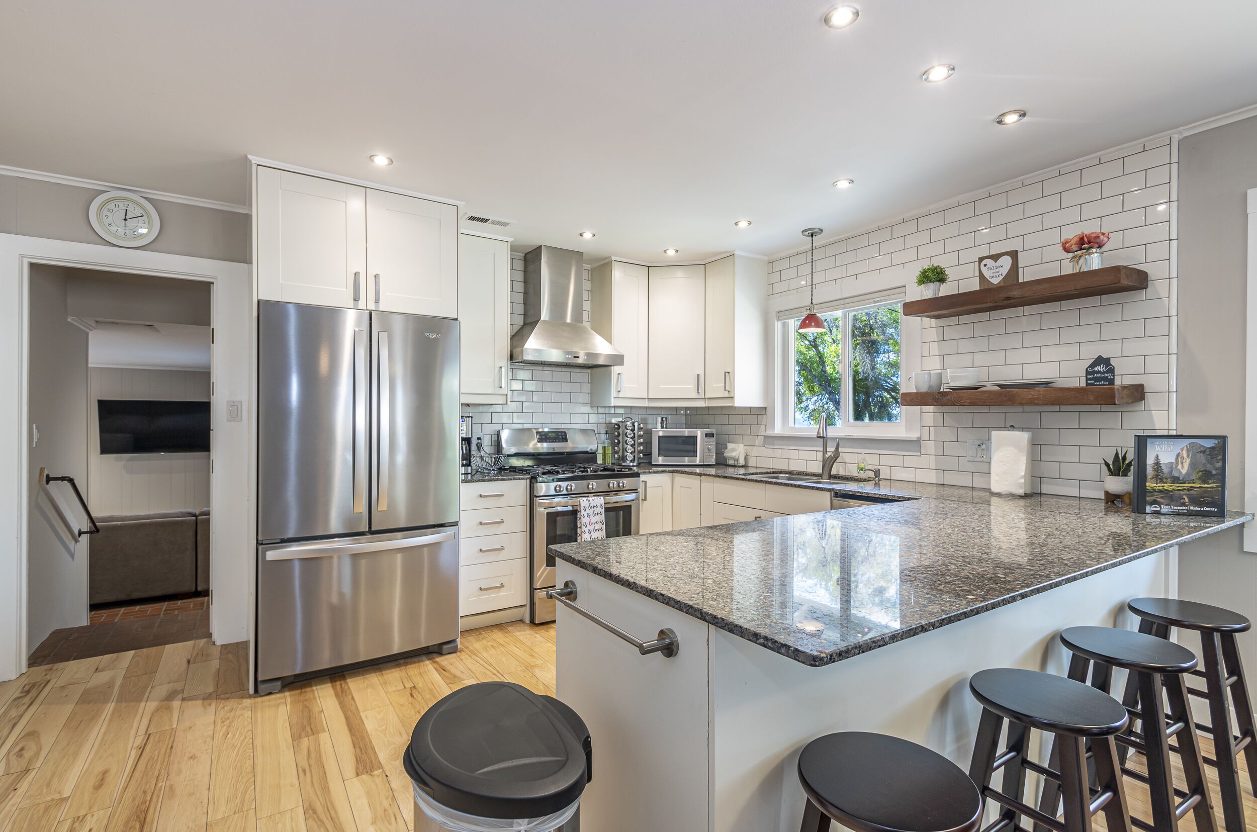 Modern Mountain home close to Yosemite S. entrance & Bass Lake.