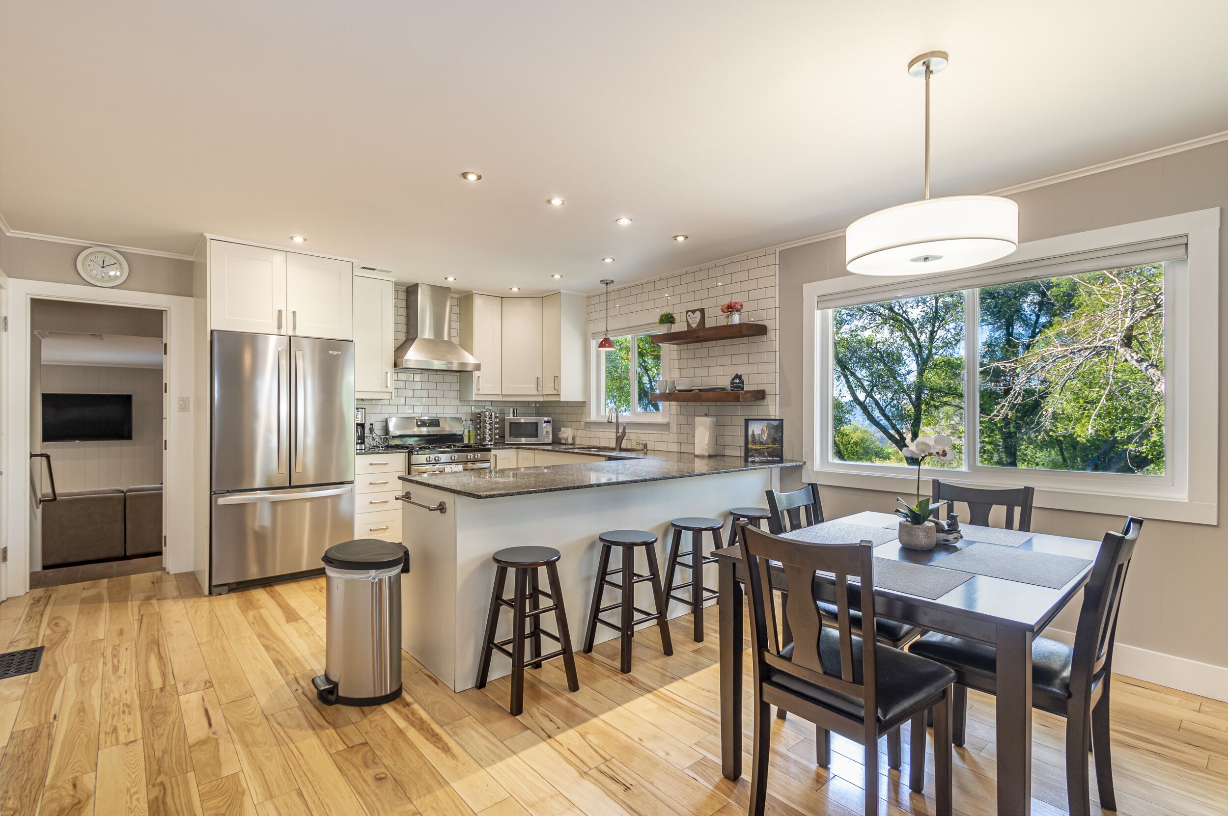 Modern Mountain home close to Yosemite S. entrance & Bass Lake.