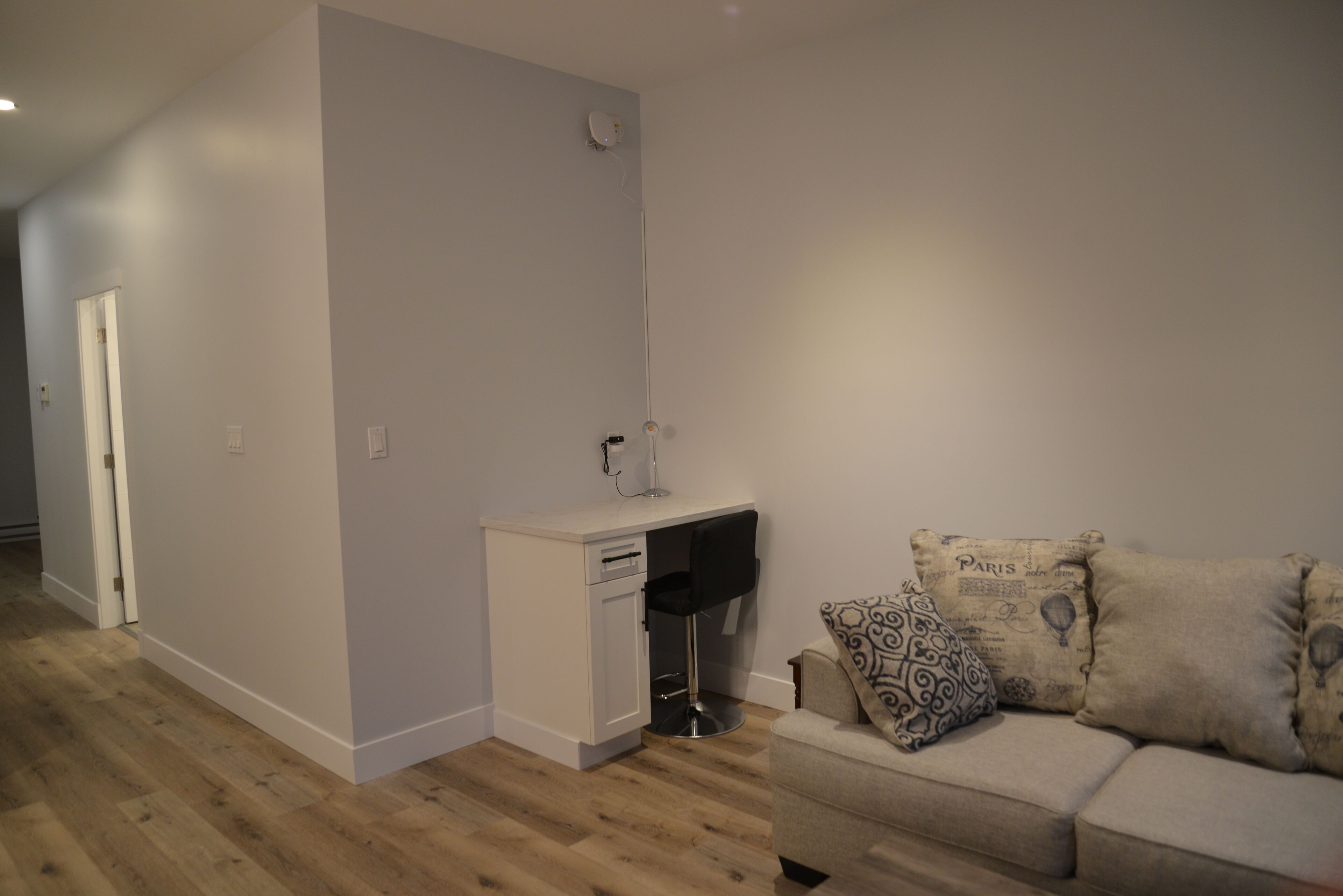 Superior Suites - Bakerview in the heart of downtown