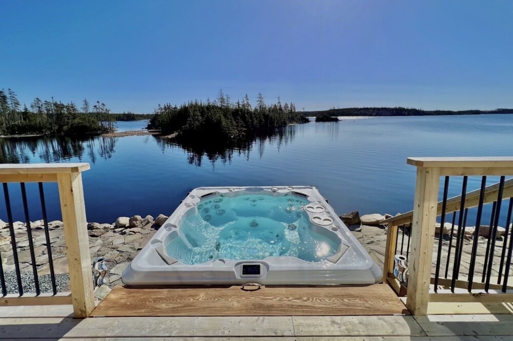 Sable Point Cottage->DISCOUNTED PRICE if less than 6 people (Send Me An Inquiry)