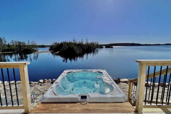 Tina de hidromasaje al aire libre