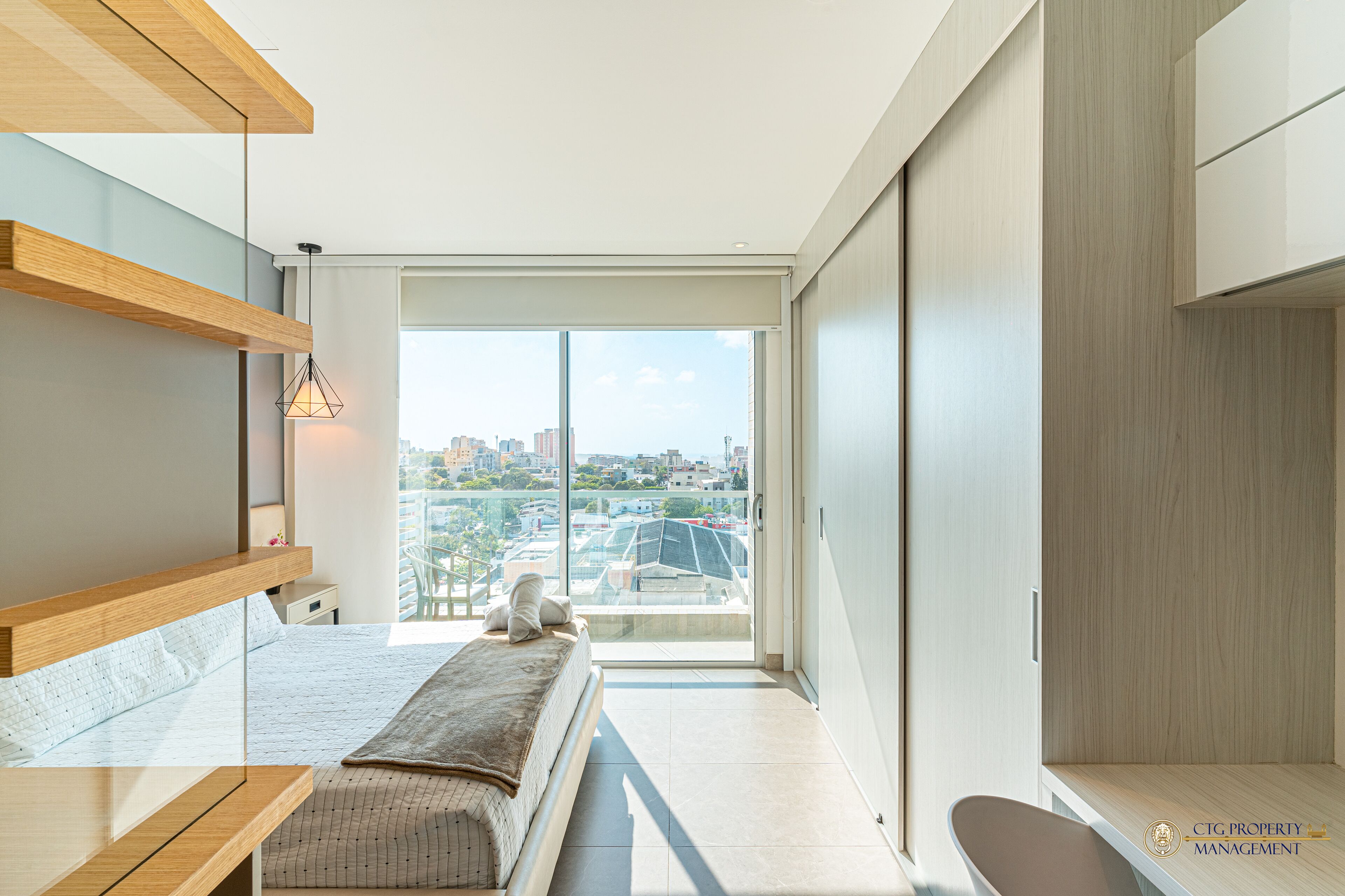 D90-910- Precioso Estudio amoblado, Distrito 90