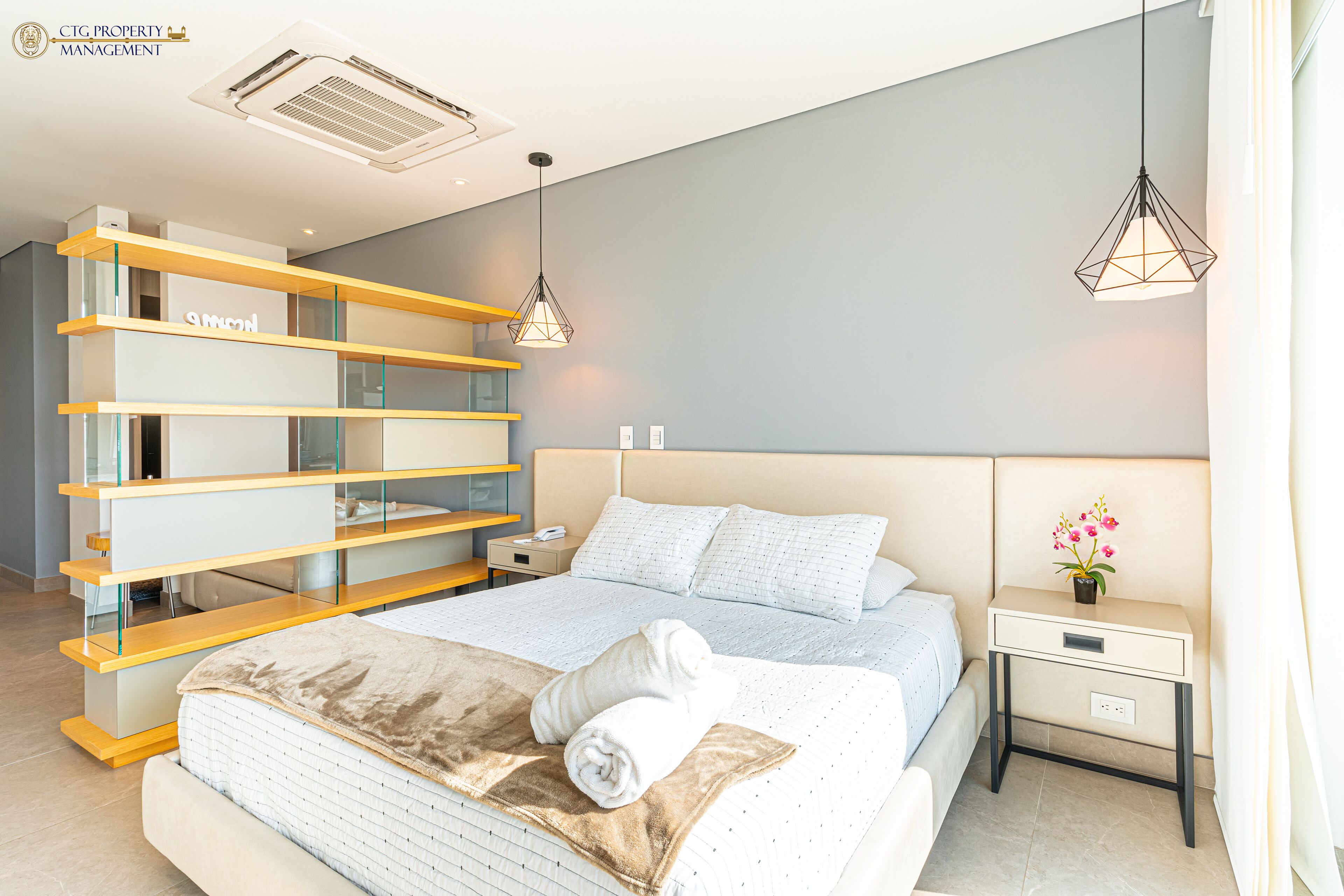 D90-910- Precioso Estudio amoblado, Distrito 90