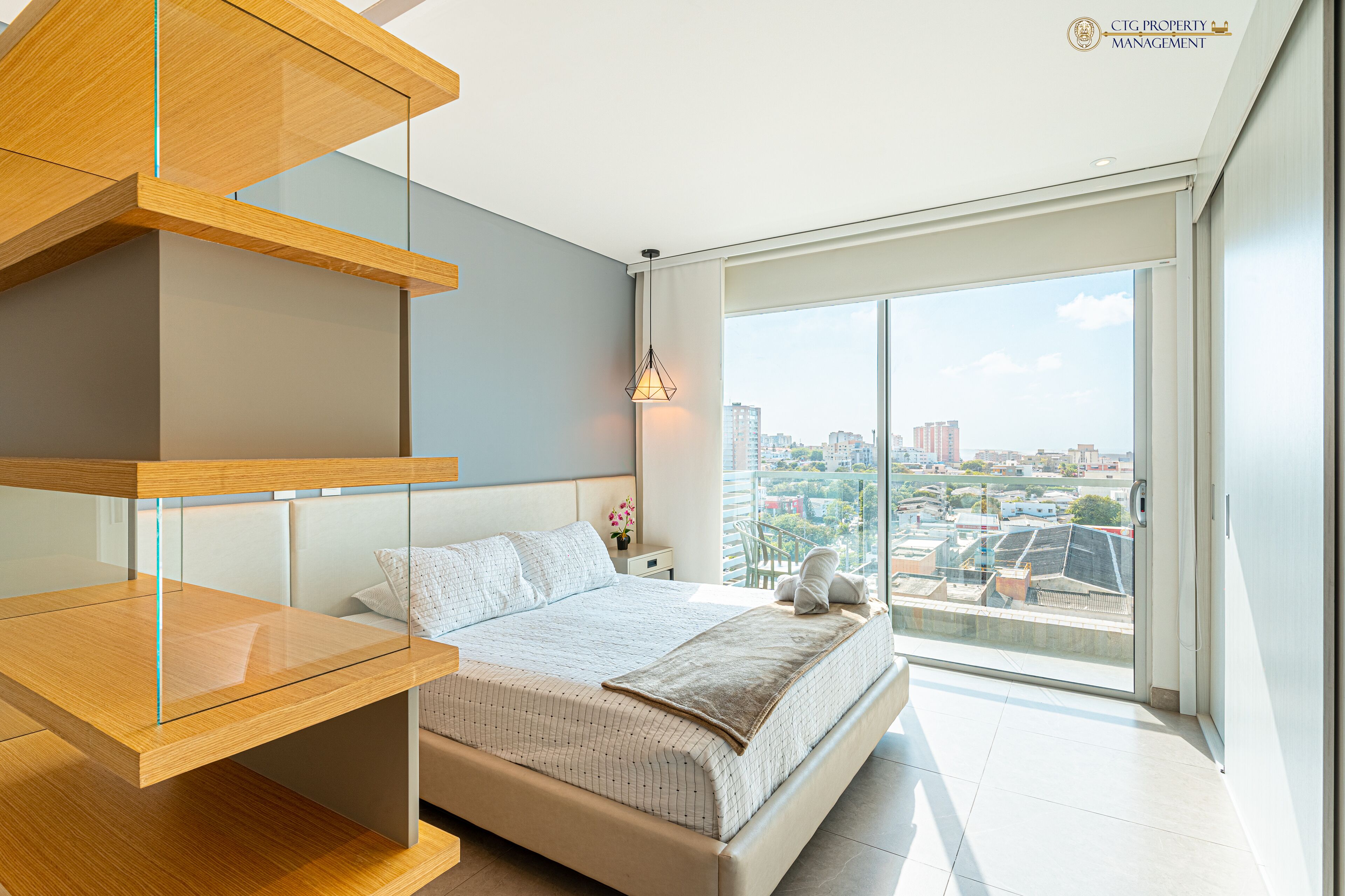 D90-910- Precioso Estudio amoblado, Distrito 90