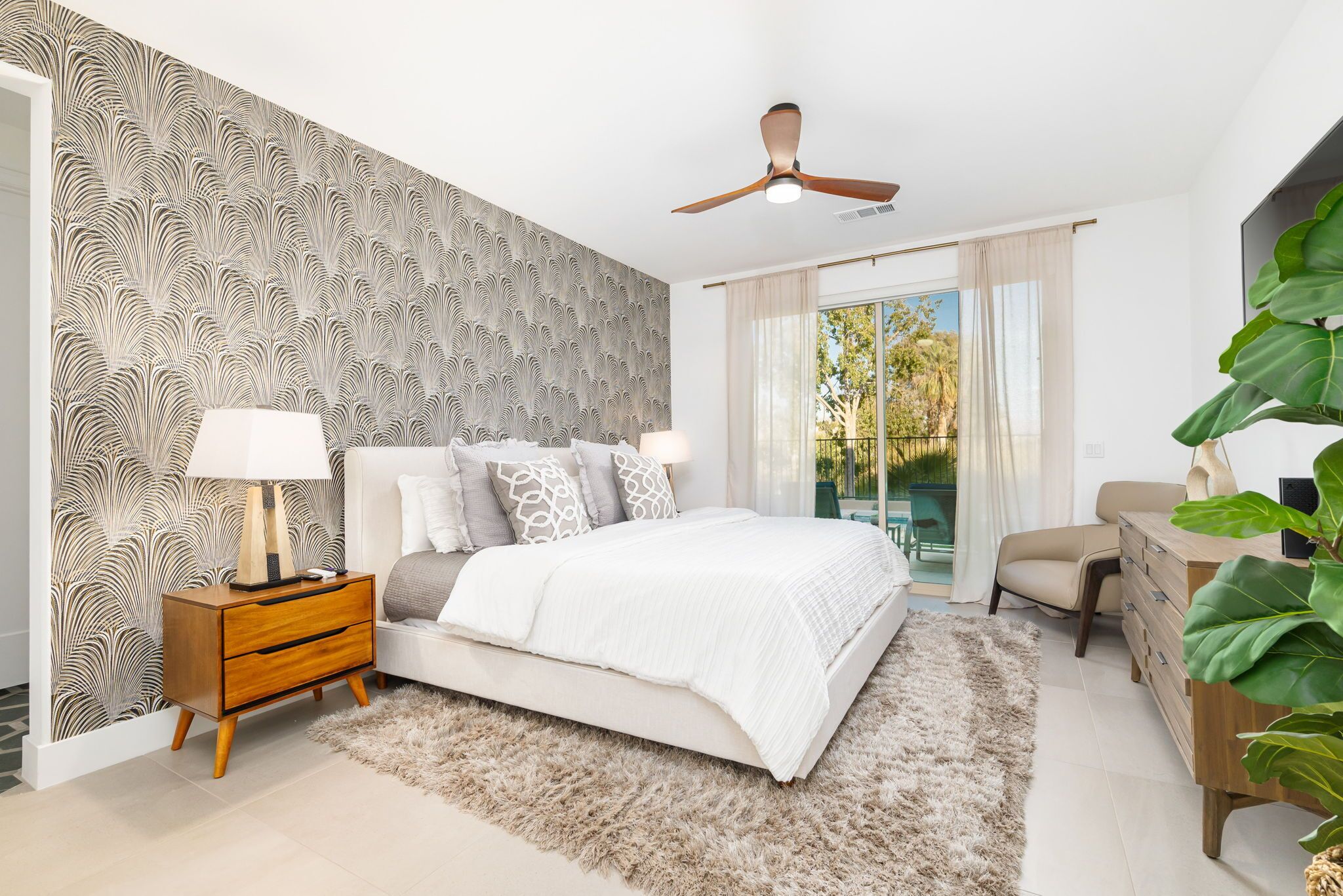 The Zen Villa, Walk to Festivals,Luxury Oasis Retreat, Pool & Spa, 3 bed, 3 bath