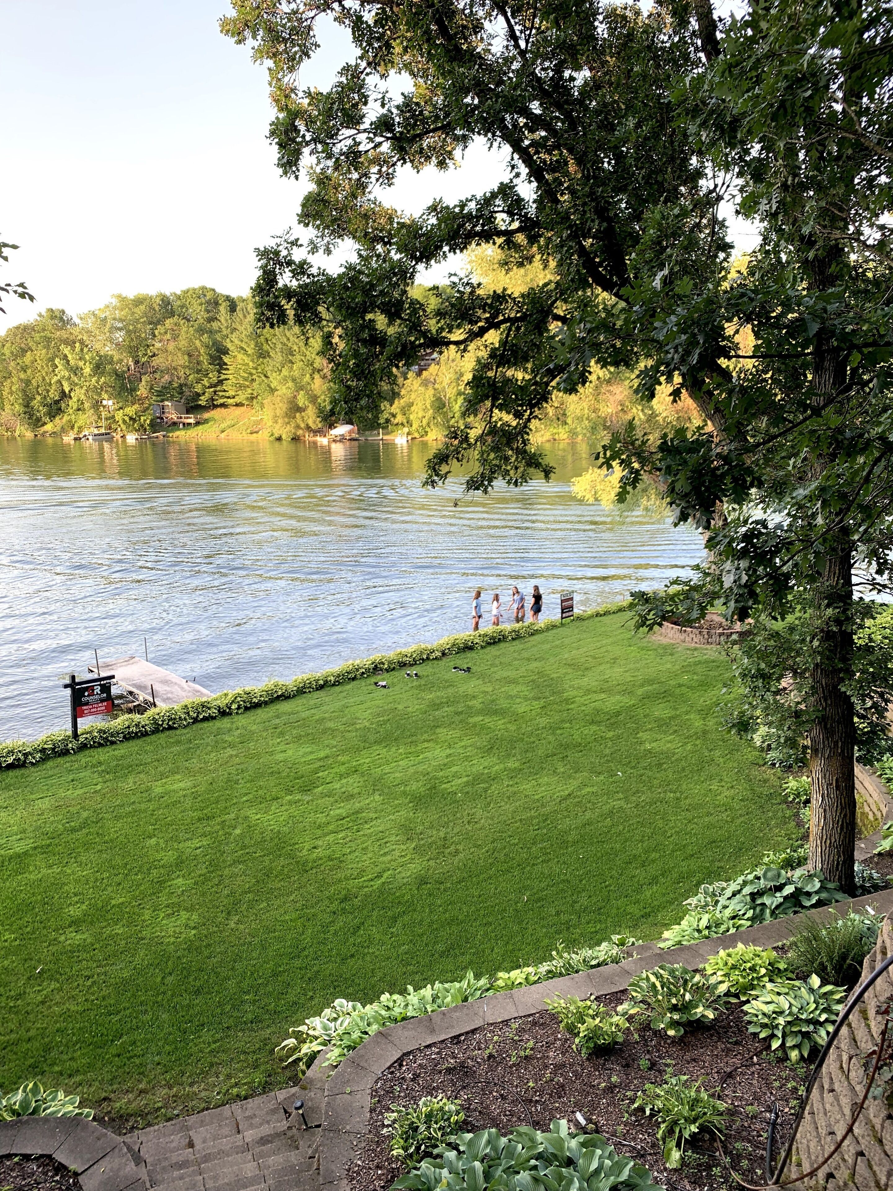 4 Seasons of Family Fun on Lake Zumbro!  Beautiful lakeside retreat. 