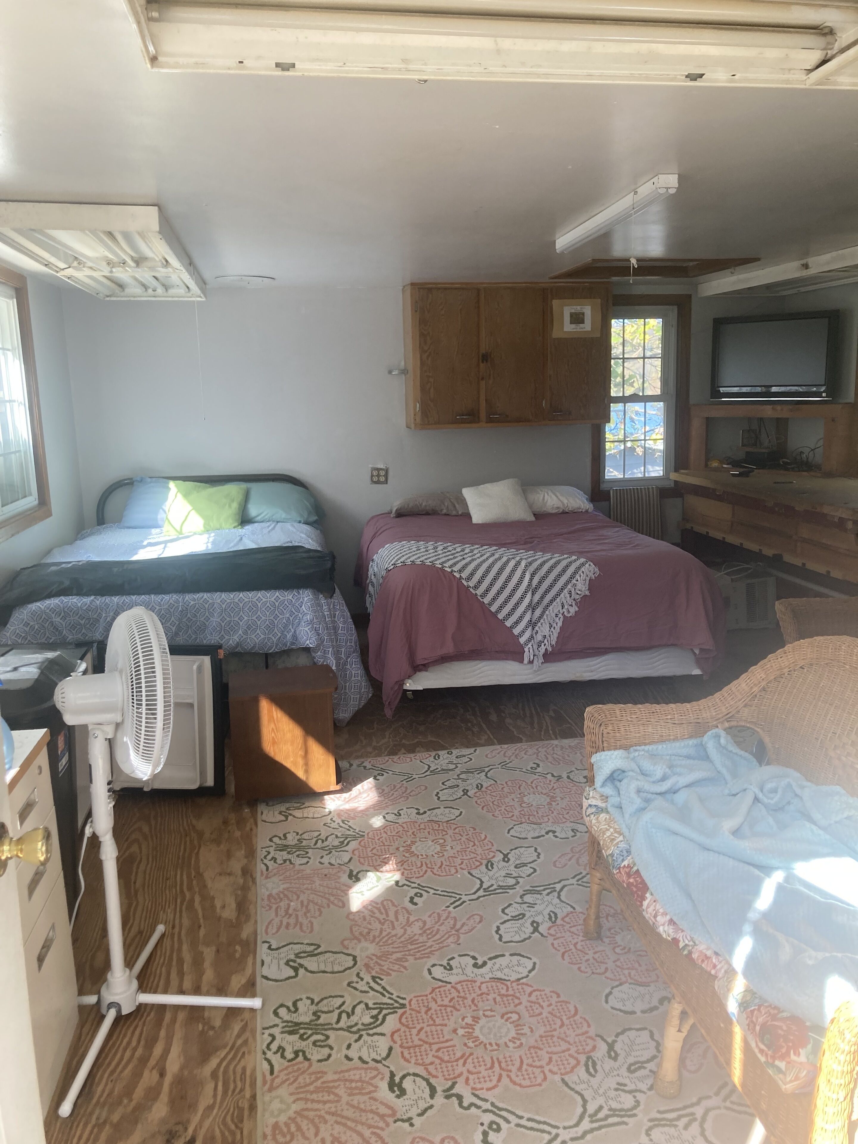 4 Seasons of Family Fun on Lake Zumbro!  Beautiful lakeside retreat. 