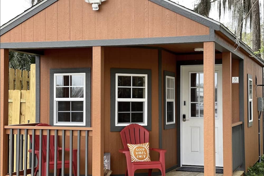 Weeki Wachee Airbnb & Cheap Cabin Rentals from 53 AirCabins
