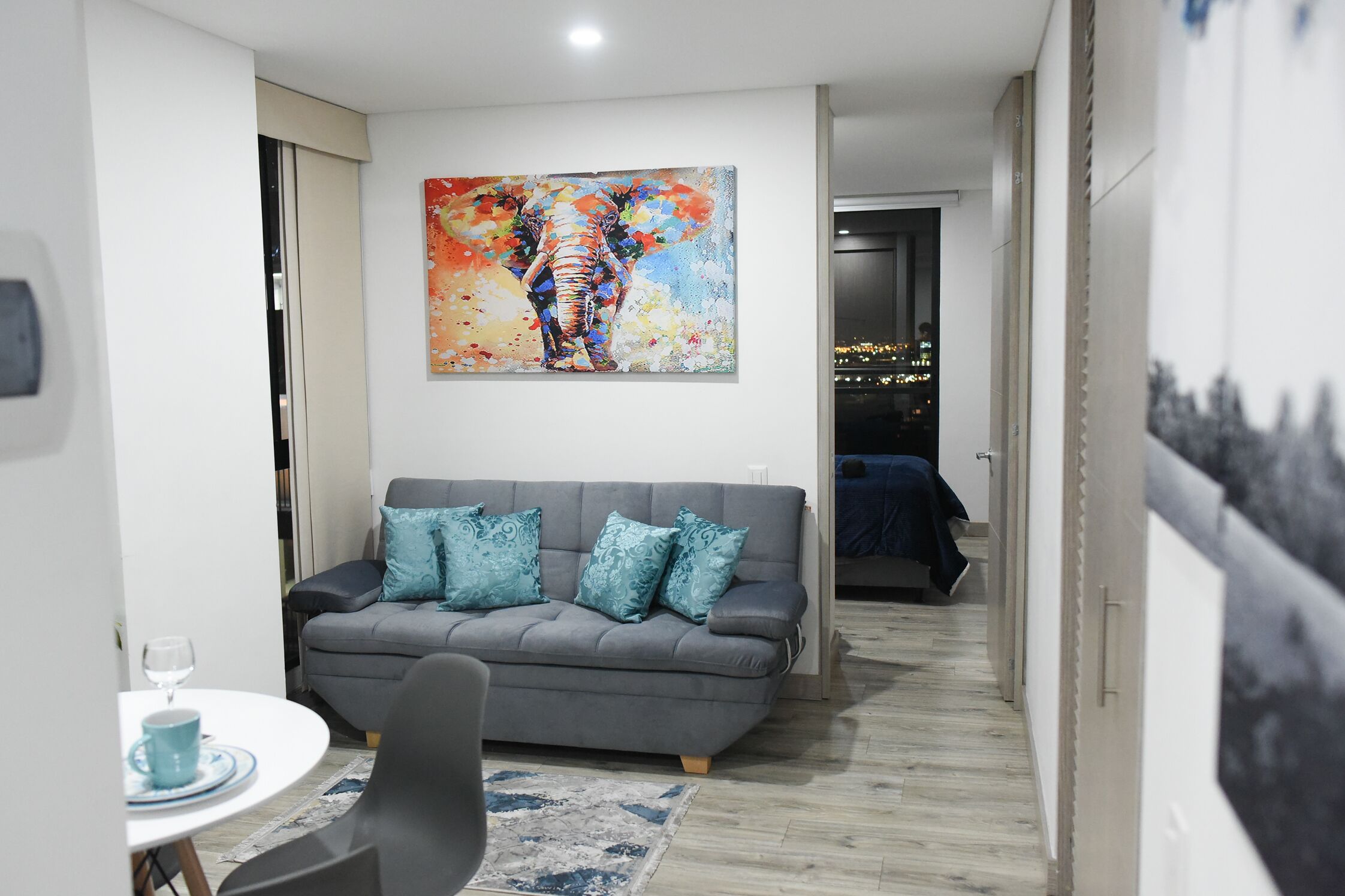 Downtown Bogota, Spectacular Balcony 15th Floor City View.