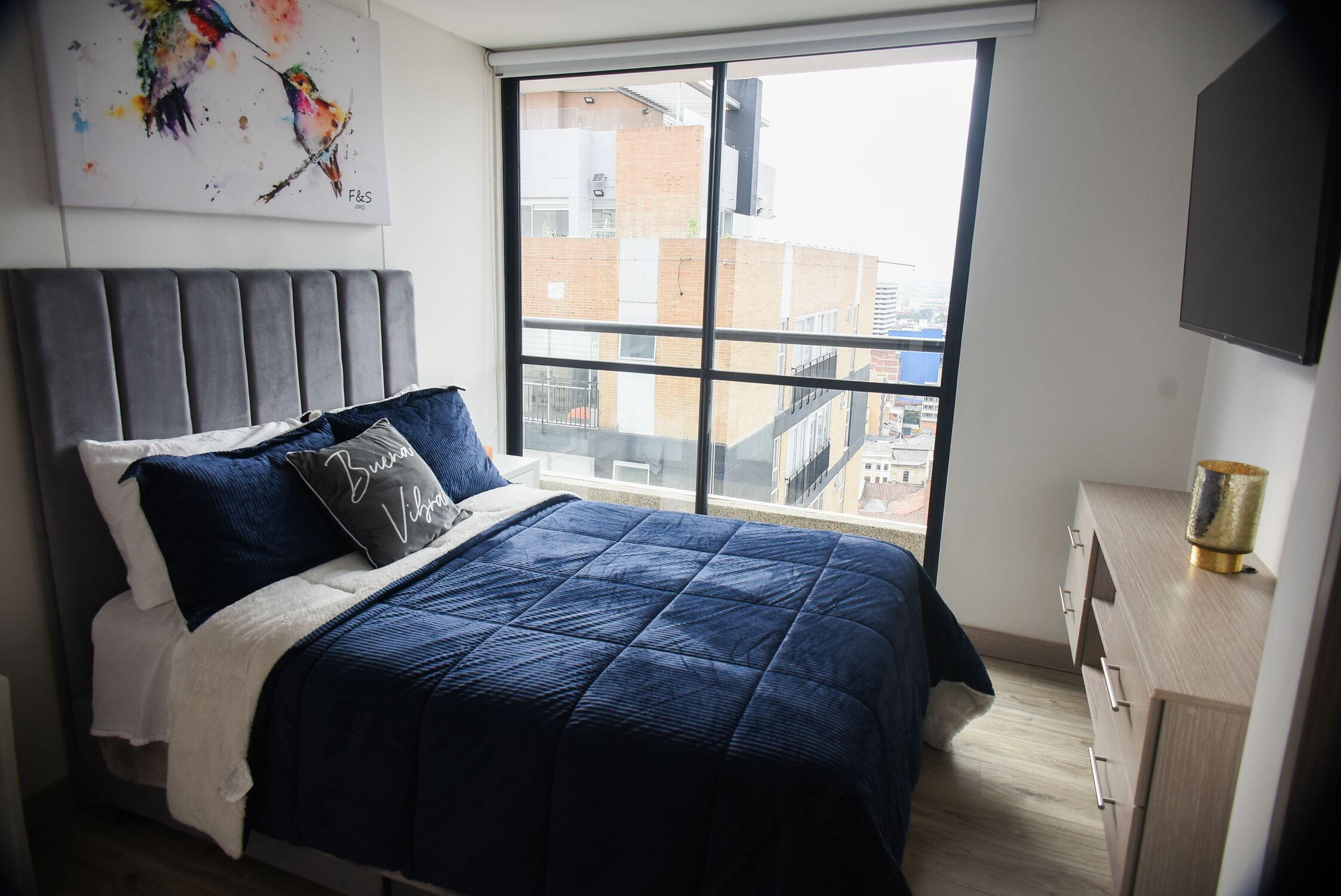 Downtown Bogota, Spectacular Balcony 15th Floor City View.