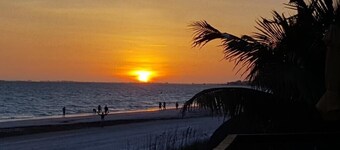Island Oasis- Olde Florida Keys atmosphere