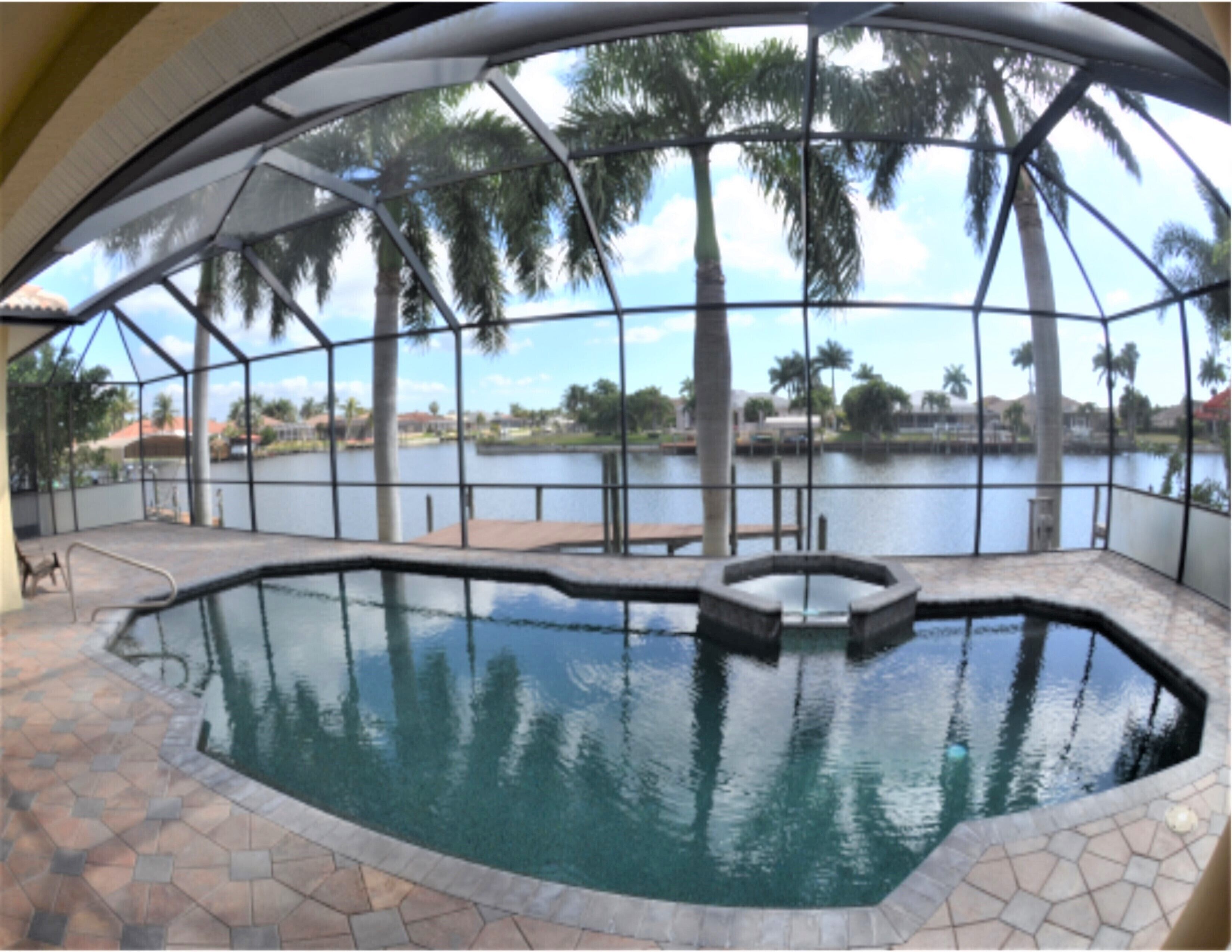 "Villa Amazing View" Water Front Home