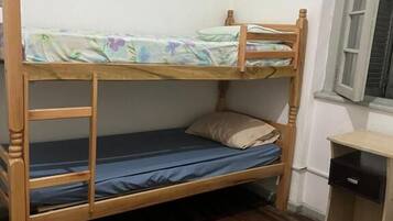 Basic-Vierbettzimmer | Kostenloses WLAN