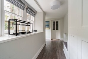 Interior - 14 South Street - centrally located apartment sleeping up to 4 (St Andrews)