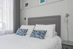 2 bedrooms, internet, bed sheets