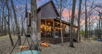 The Great Escape ⭐KIDs FAVE⭐OutdoorPlay⭐PremiumCabin EVCharger/ BoatParking /Tub