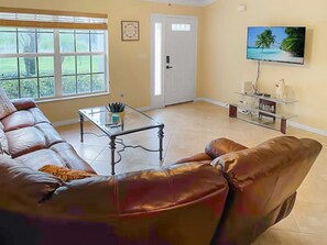 Smart TV - Peaceful Retreat with Lake Access (Lake Placid)