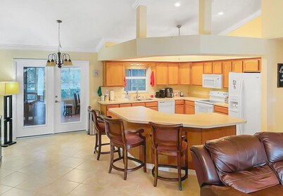 Peaceful Retreat with Lake Access