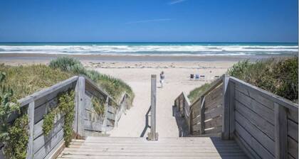 Goolwa serenity, Great balcony, Modern, peaceful, water and attractions close by